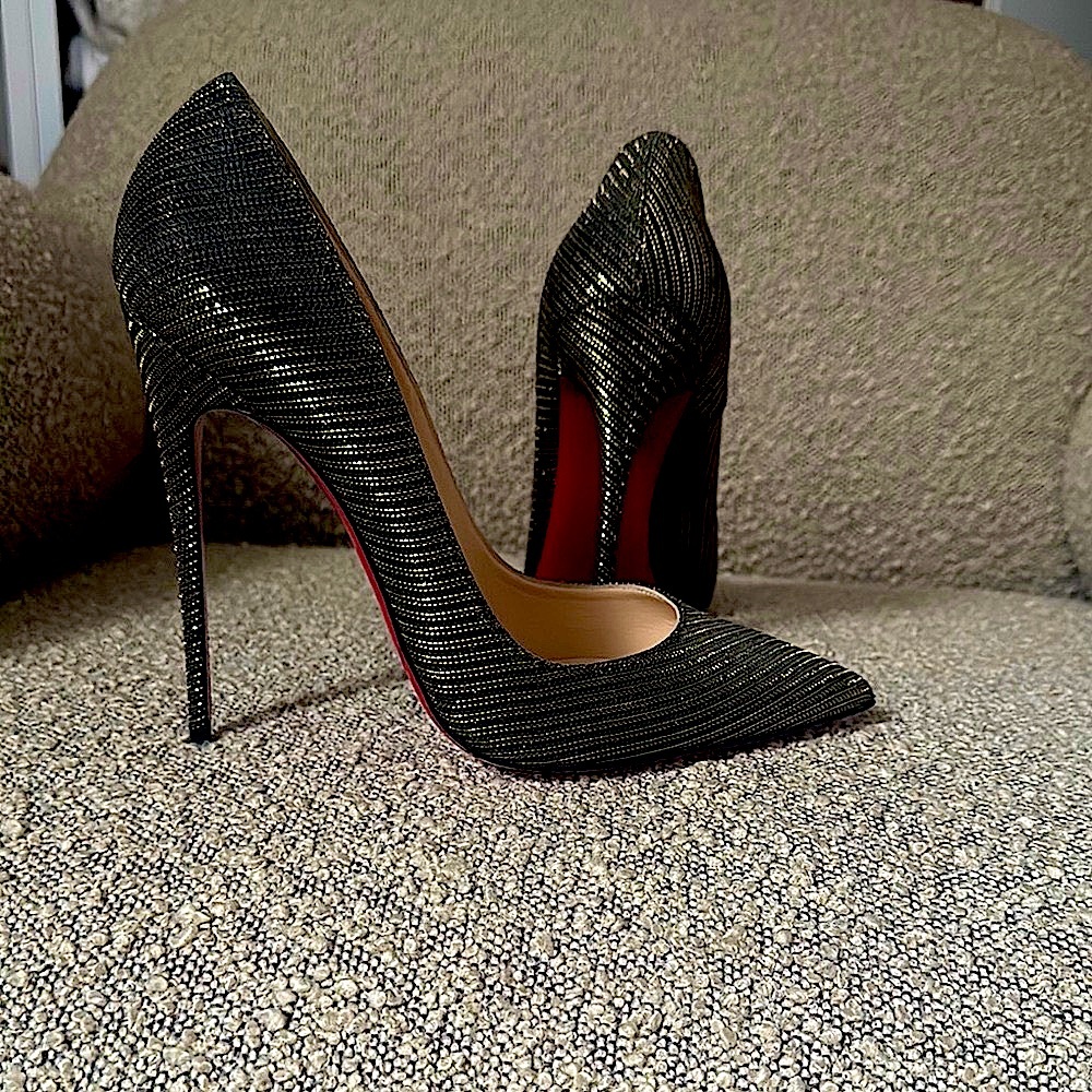 Christian Louboutin So Kate Pump